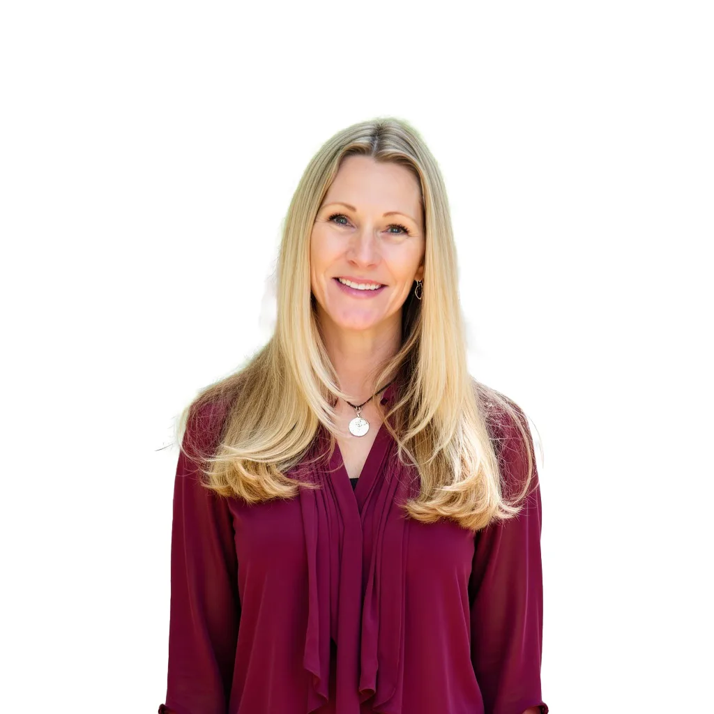 Ashley Donayre assiciate creative diretor